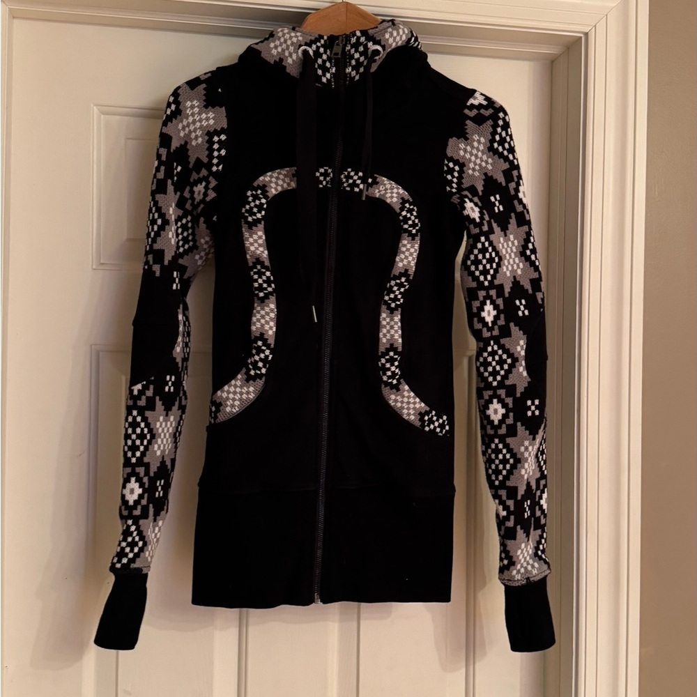 Lululemon Live Simply Ikat size 2 limited edition